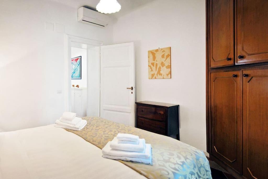 Near Colosseum By Varental 2Br + 1Sb Rome Bagian luar foto