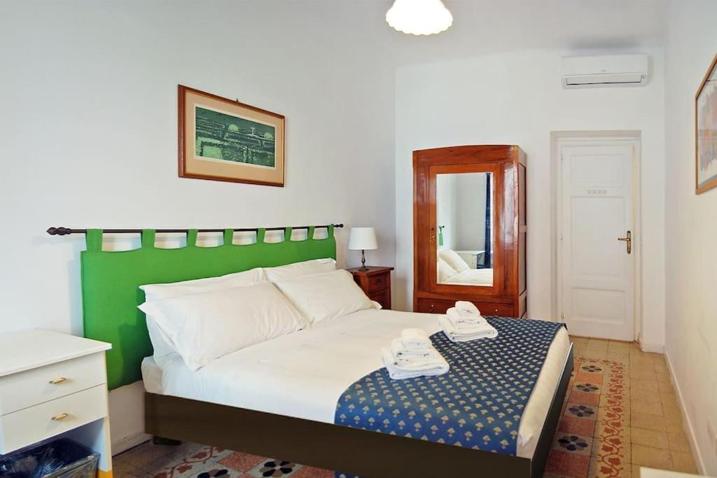 Near Colosseum By Varental 2Br + 1Sb Rome Bagian luar foto